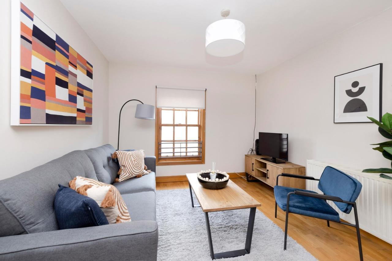 Joivy Bright And Cosy Flat Near The Scotland Gallery Edinburgh Exterior photo