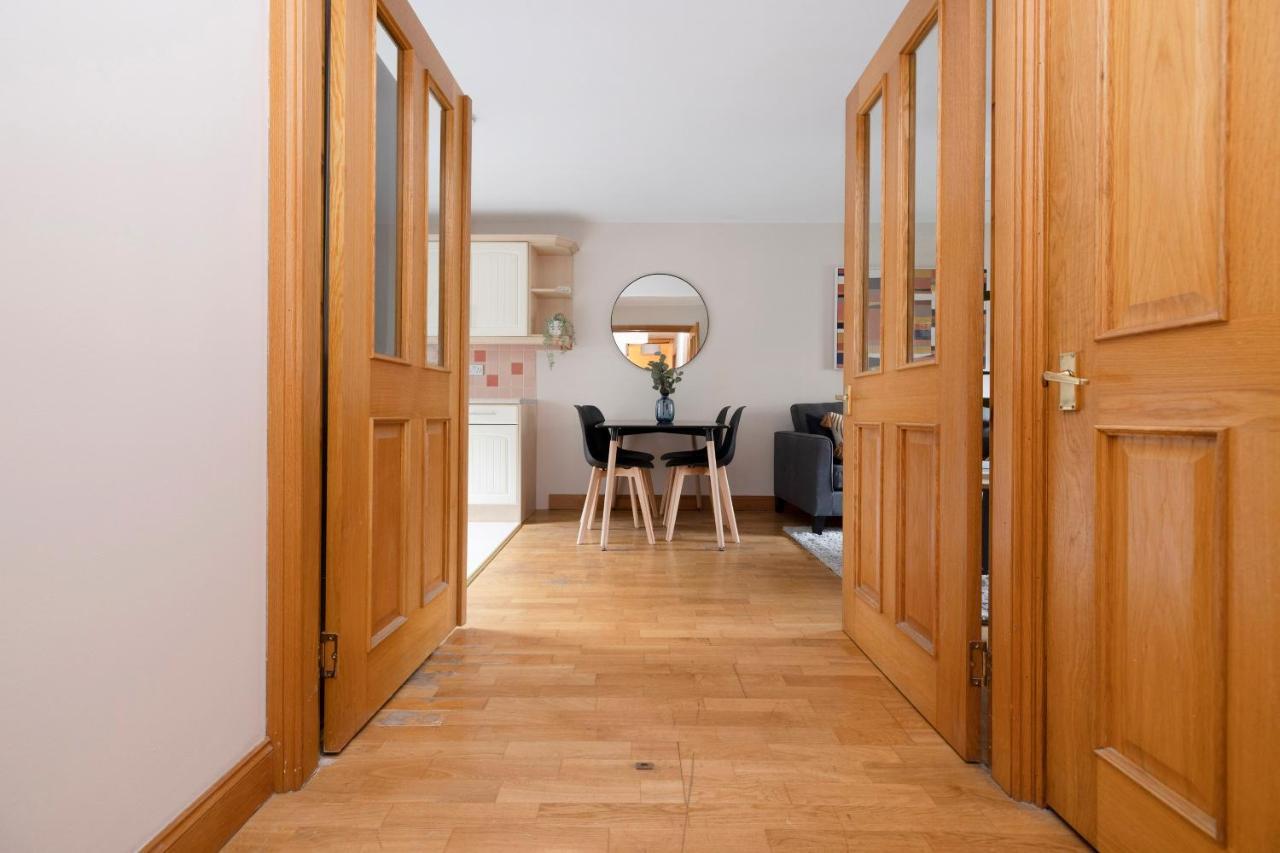 Joivy Bright And Cosy Flat Near The Scotland Gallery Edinburgh Exterior photo